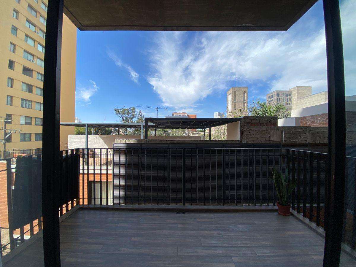 Casa con alberca en Zapopan Serv