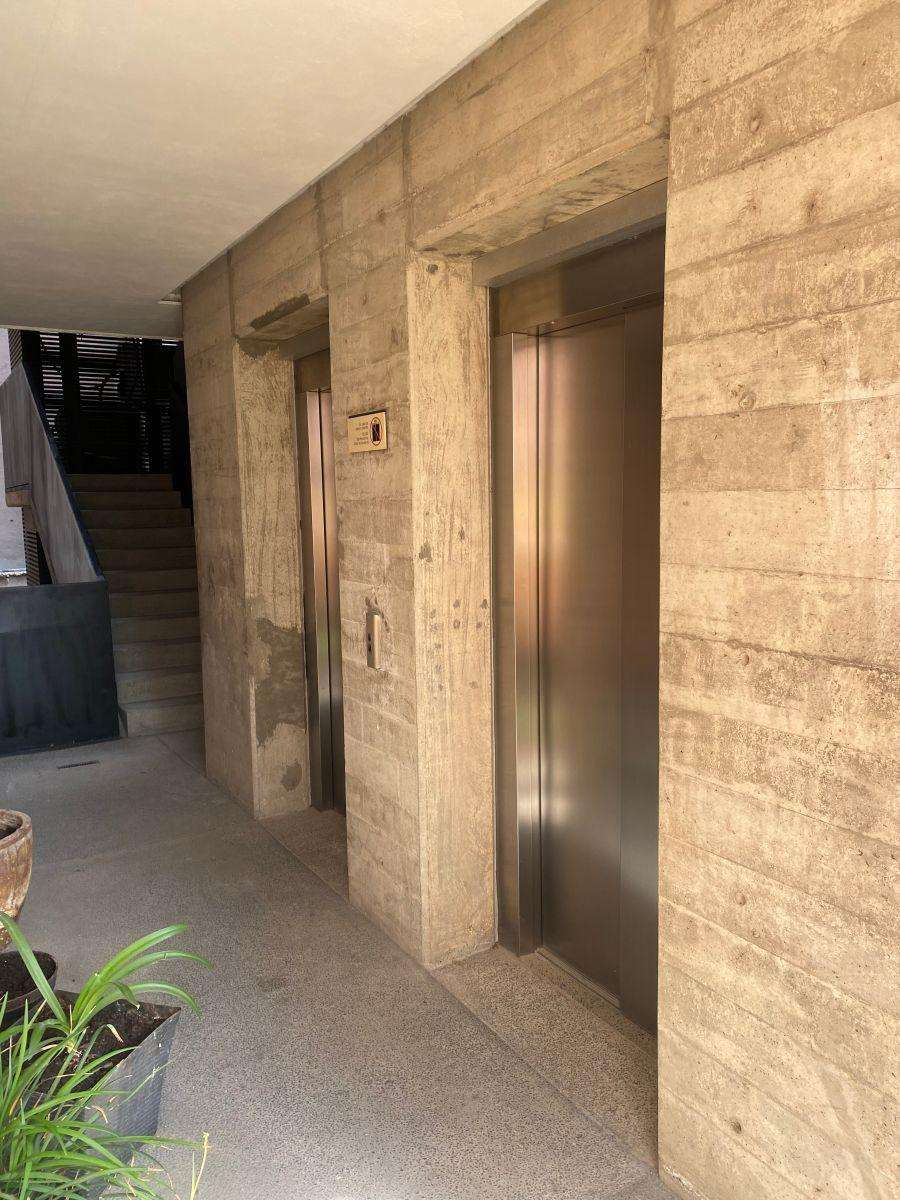 Casa con alberca en Zapopan Serv