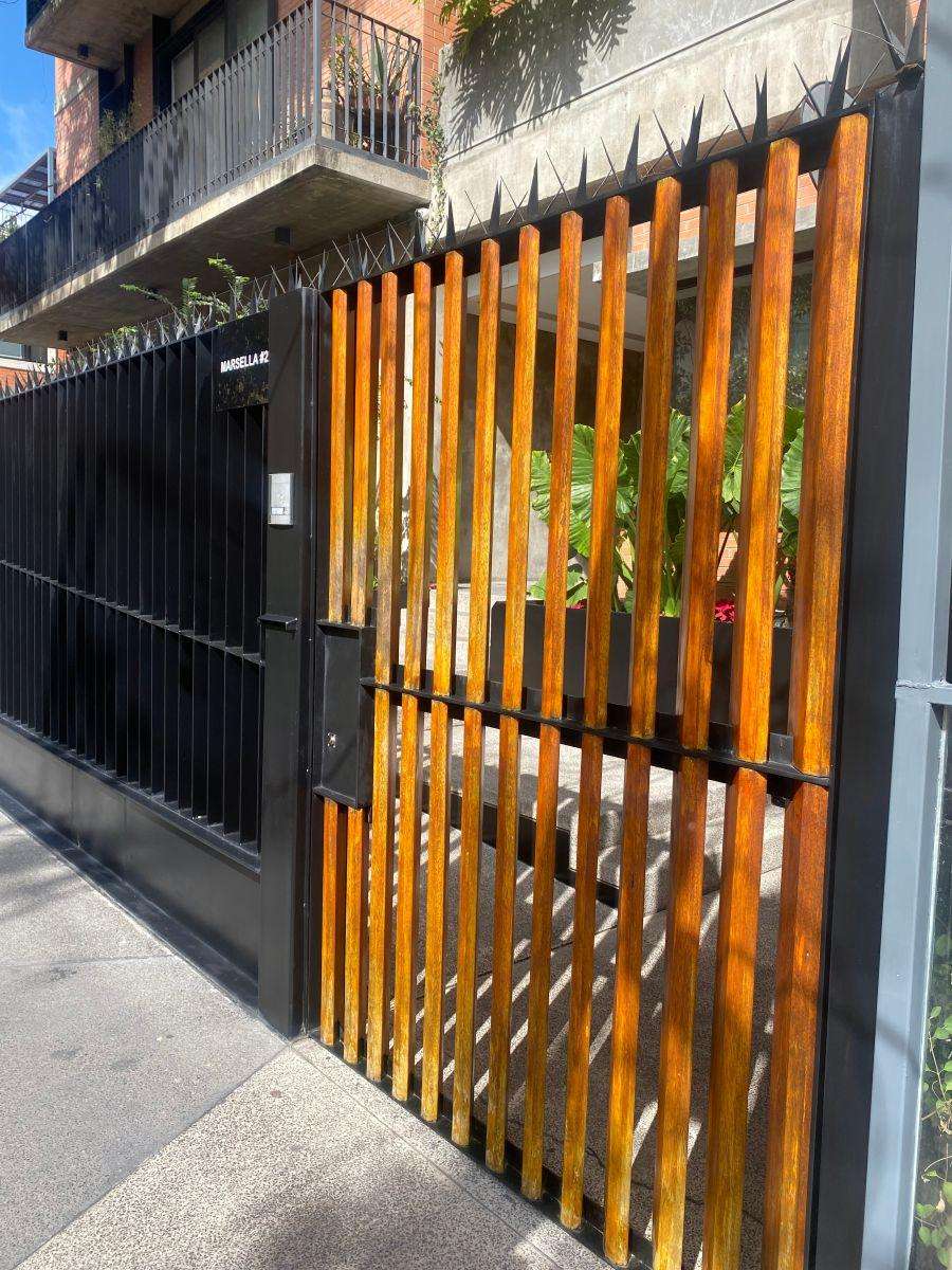 Casa con alberca en Zapopan Serv